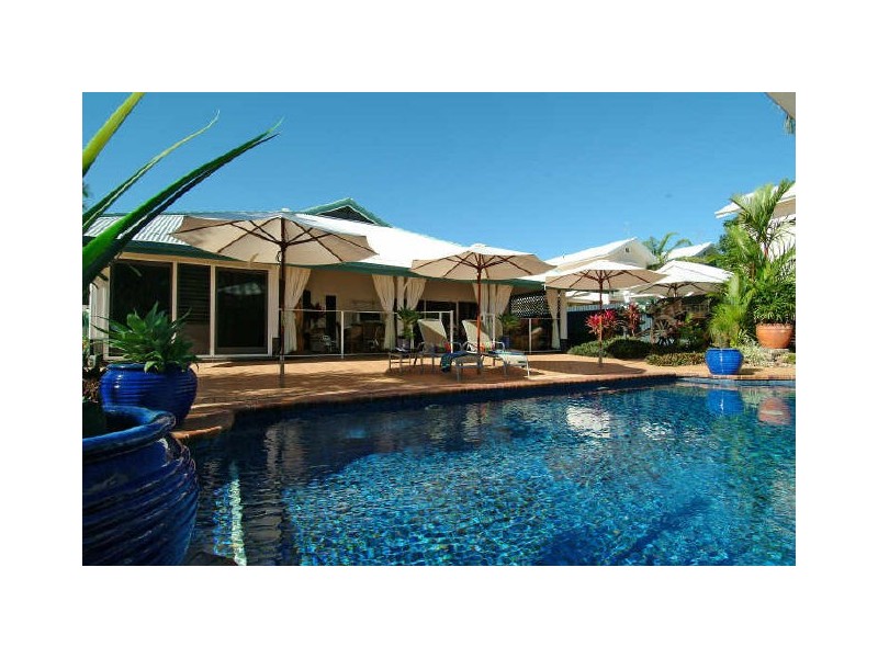 74 Cedar Road, Palm Cove QLD 4879