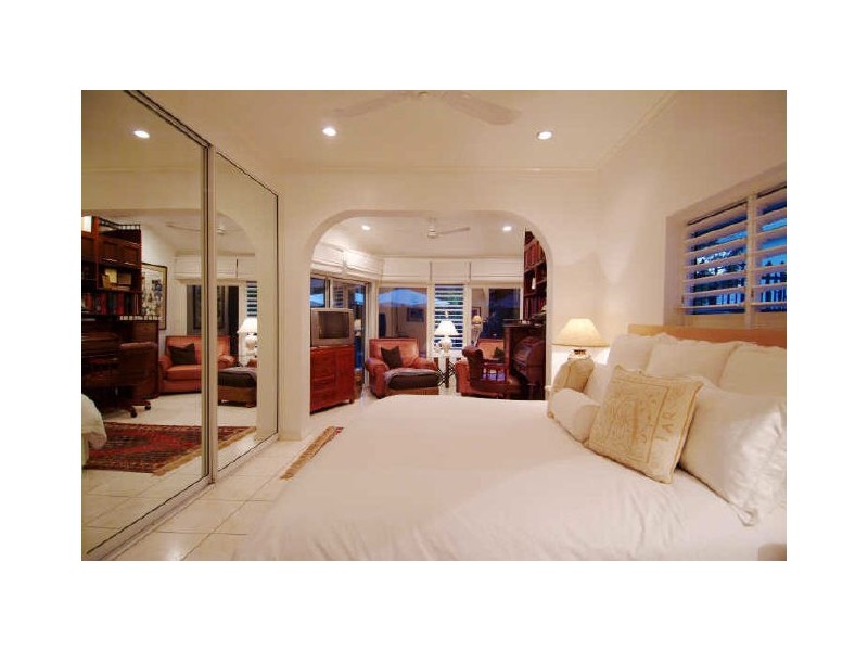 74 Cedar Road, Palm Cove QLD 4879