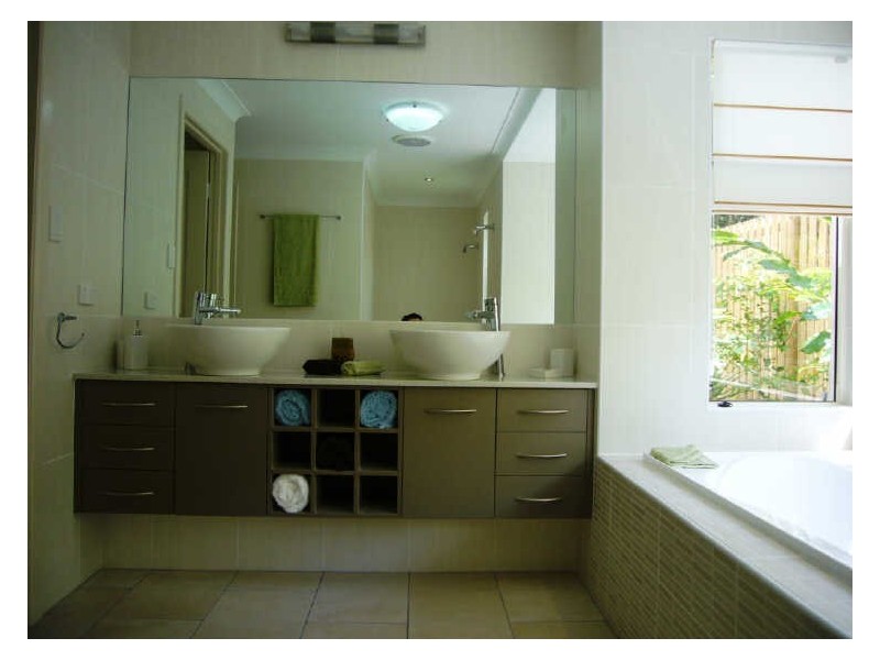 1 Muller Street, Palm Cove QLD 4879