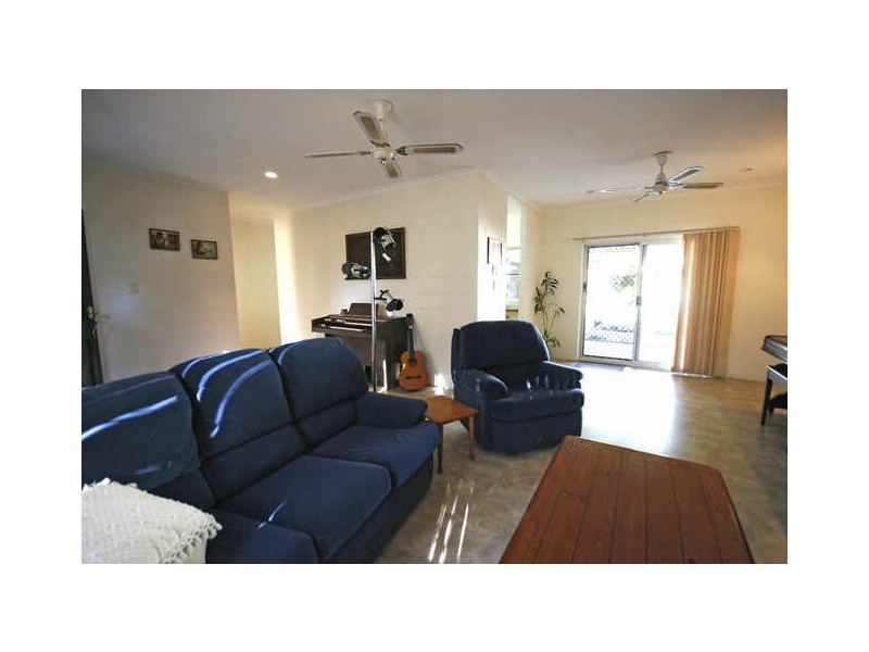 8 Sarina Close, Kewarra Beach QLD 4879