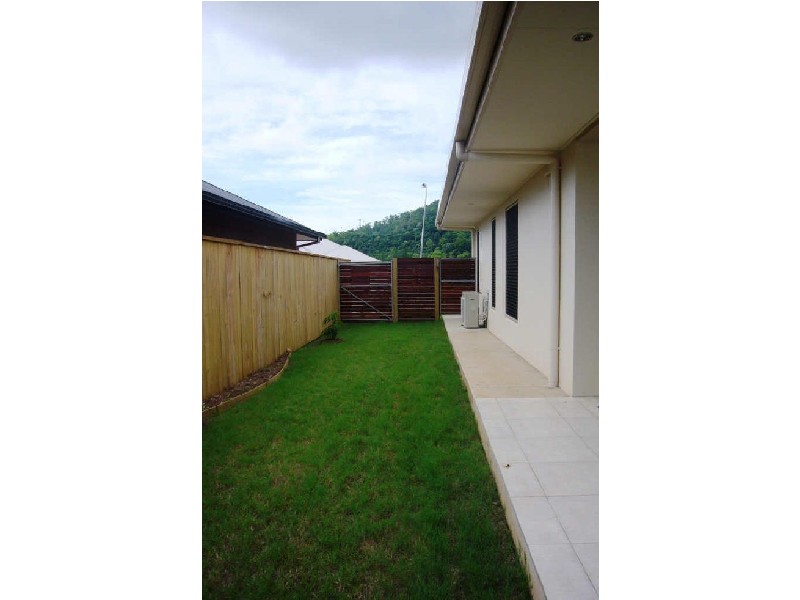 10 Greenvale Close, Smithfield QLD 4878