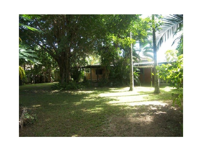 13 Stanton Road, Smithfield QLD 4878