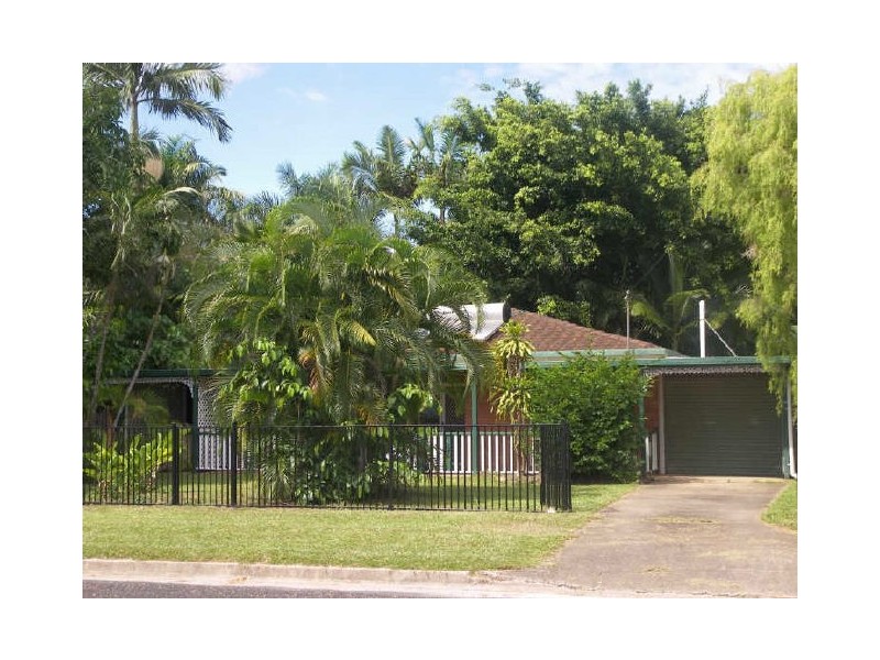 13 Stanton Road, Smithfield QLD 4878