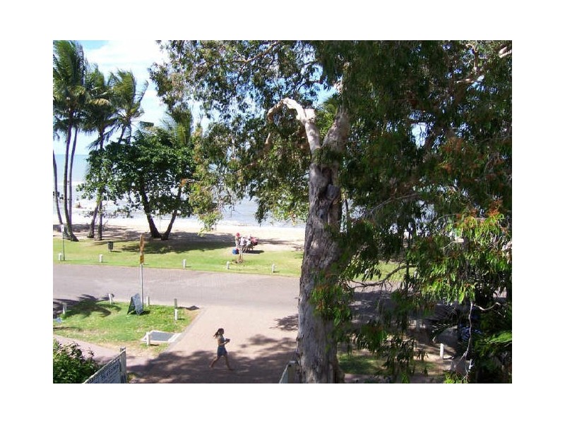 Palm Cove QLD 4879
