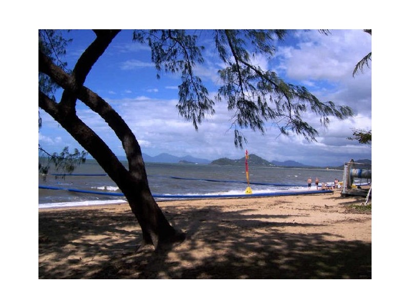 Palm Cove QLD 4879
