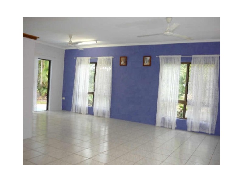 9 Melinga Close, Caravonica QLD 4878