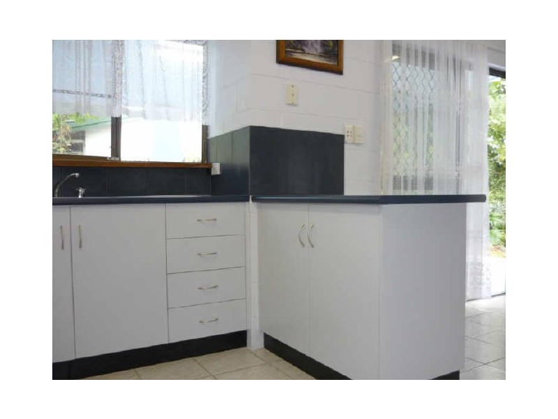 9 Melinga Close, Caravonica QLD 4878