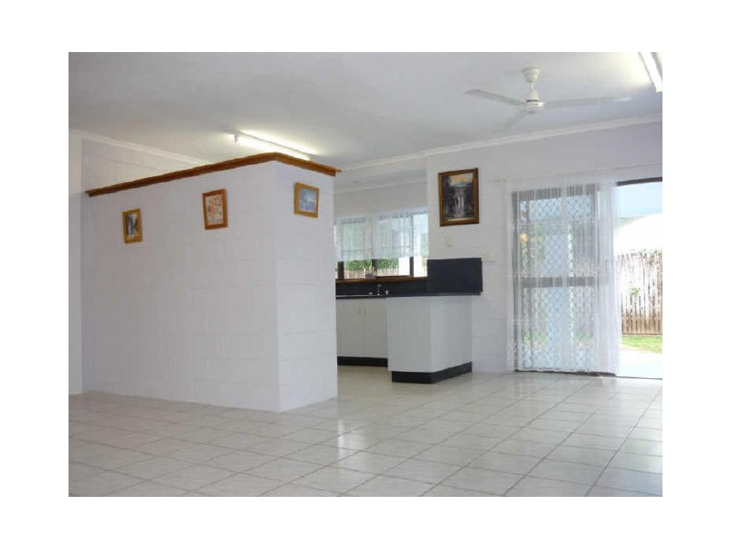 9 Melinga Close, Caravonica QLD 4878