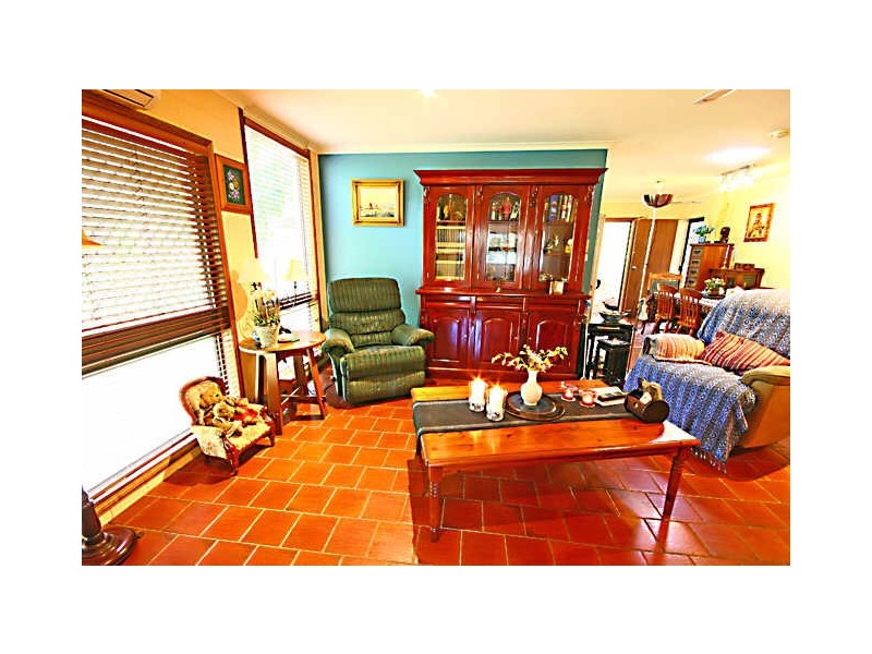 2 Cantal Close, Smithfield QLD 4878
