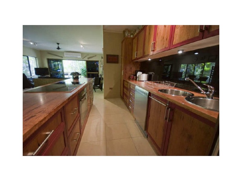 Clifton Beach QLD 4879