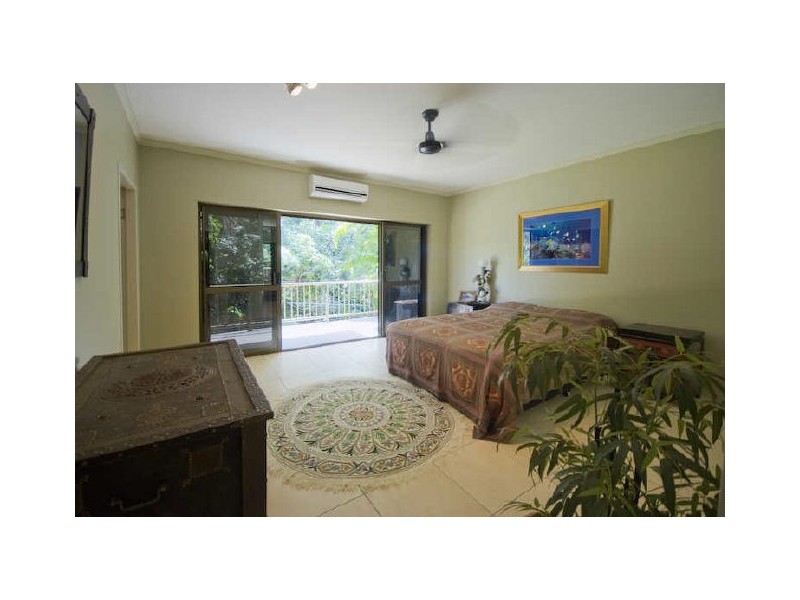 Clifton Beach QLD 4879