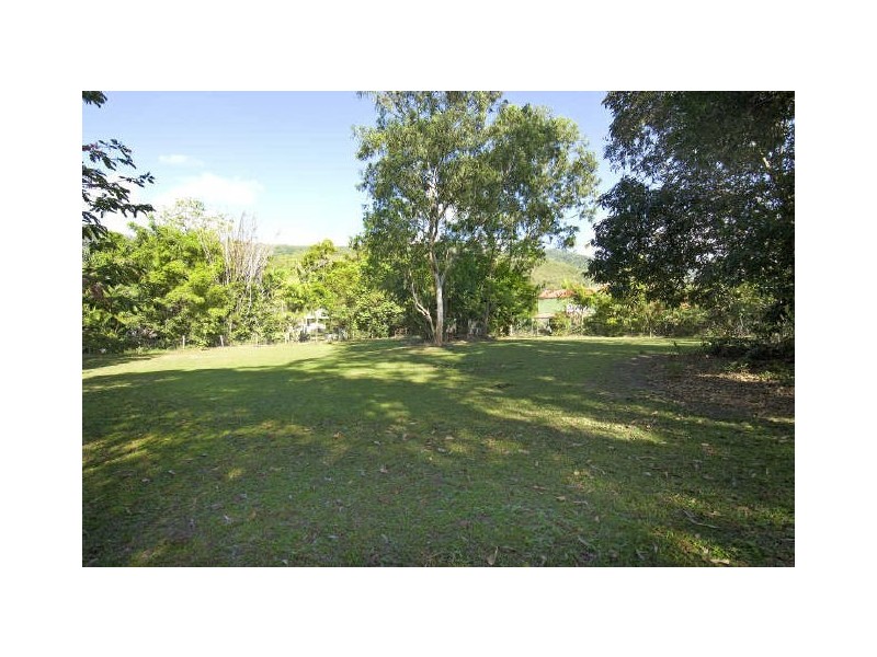 Clifton Beach QLD 4879