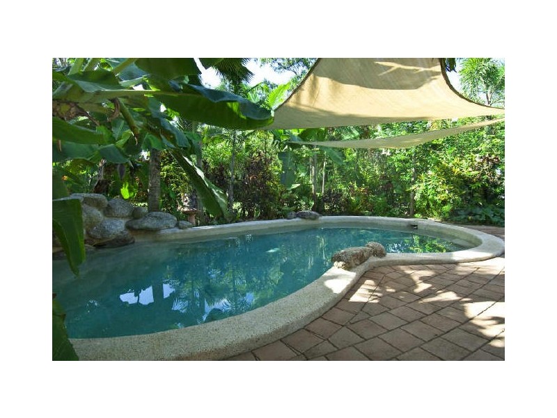 Clifton Beach QLD 4879