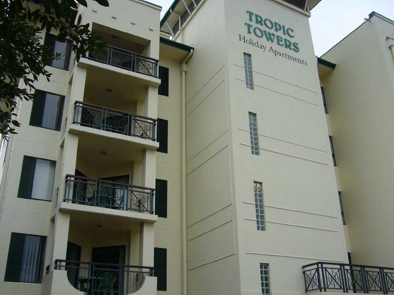 220/294 Sheridan Street, Cairns QLD 4870