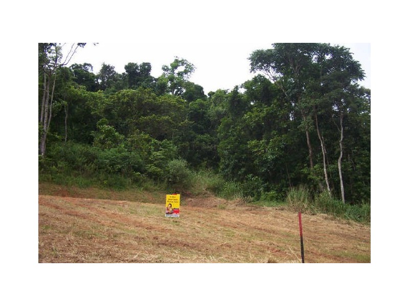 33 Lum Jim Street, Redlynch QLD 4870