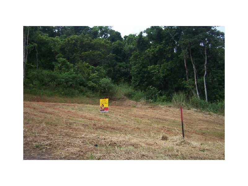 33 Lum Jim Street, Redlynch QLD 4870