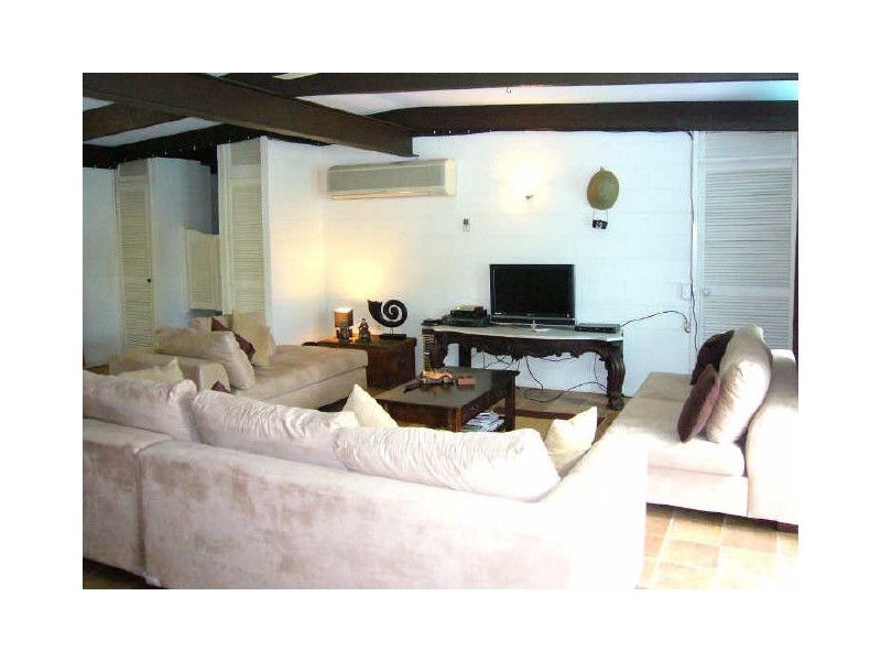 Holloways Beach QLD 4878