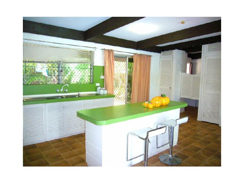 Holloways Beach QLD 4878