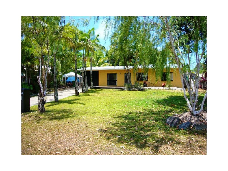 Kewarra Beach QLD 4879