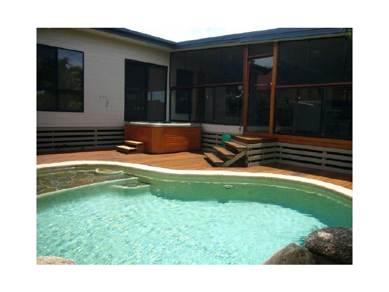 10 Oak Blue Drive, Mount Sheridan QLD 4868