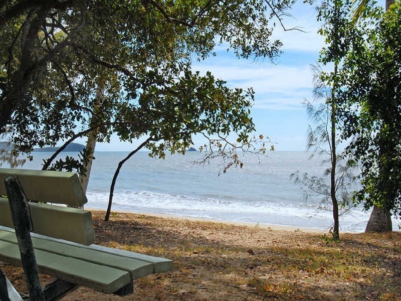 Clifton Beach QLD 4879