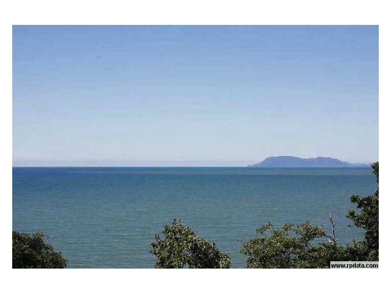 202/92 Moore Street, Trinity Beach QLD 4879