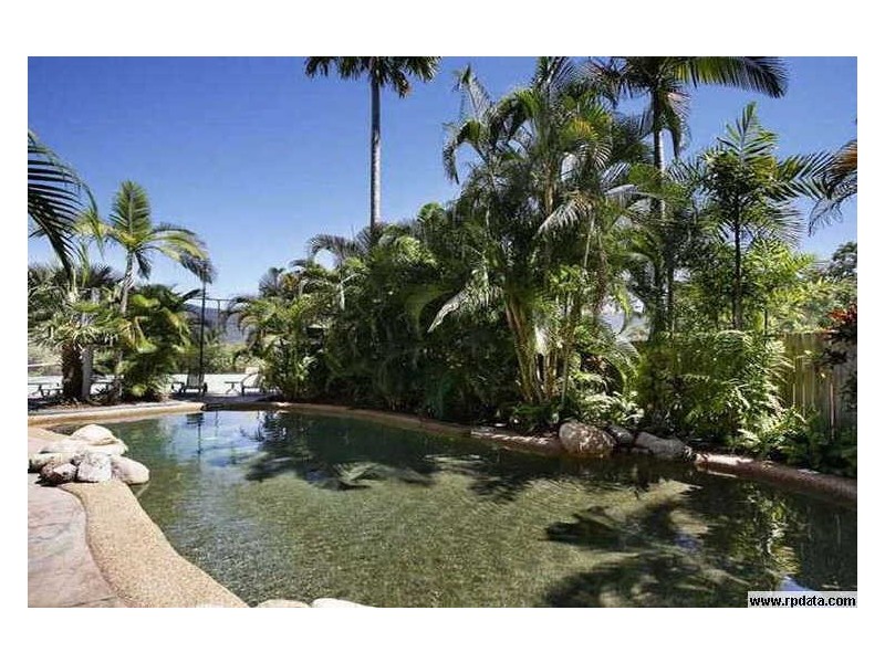 202/92 Moore Street, Trinity Beach QLD 4879