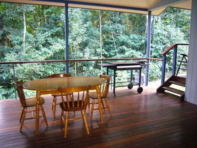 17 Frond Close, Redlynch QLD 4870