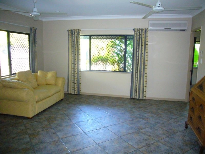 9 Tribulation Close, Kewarra Beach QLD 4879