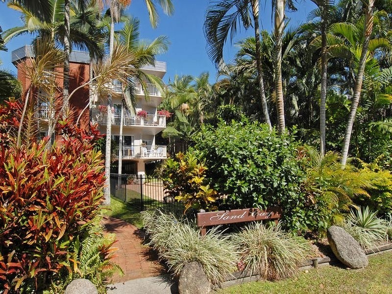 Clifton Beach QLD 4879