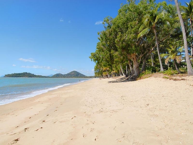 Clifton Beach QLD 4879