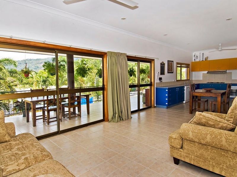 31 Stanton Road, Smithfield QLD 4878