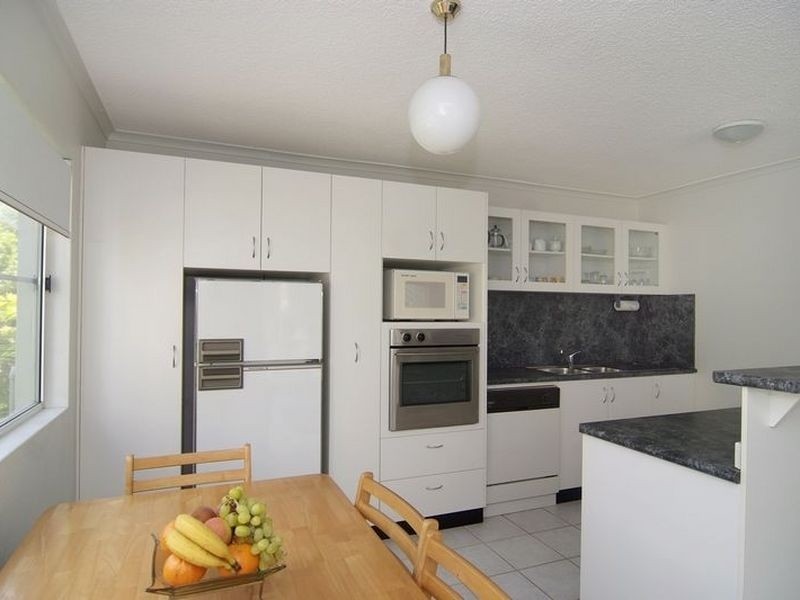 6/6 Deauville Close, Yorkeys Knob QLD 4878