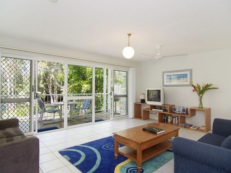 6/6 Deauville Close, Yorkeys Knob QLD 4878