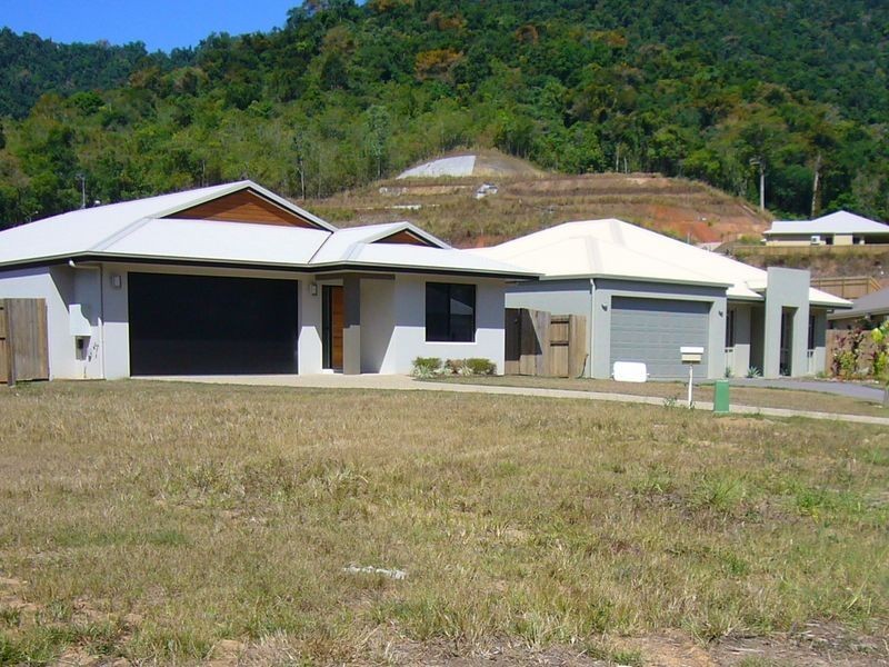 1 Nairen Close, Redlynch QLD 4870