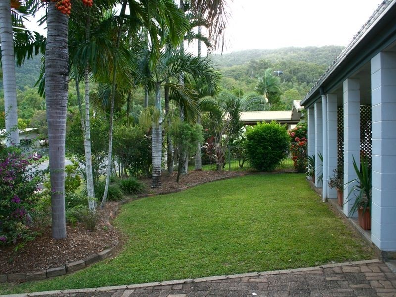 14 Cambrian Avenue, Smithfield QLD 4878