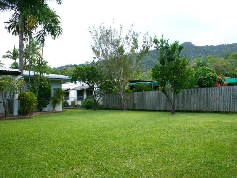 14 Cambrian Avenue, Smithfield QLD 4878