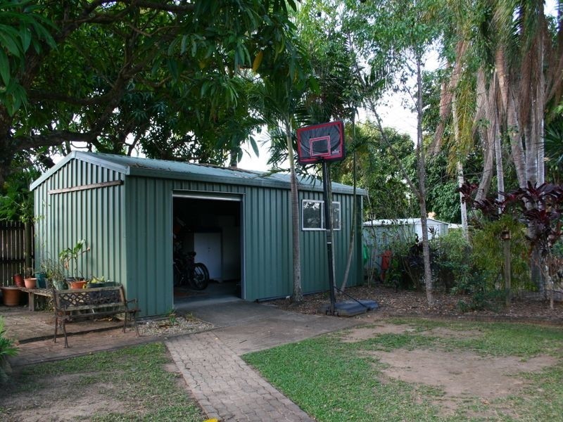 14 Cambrian Avenue, Smithfield QLD 4878