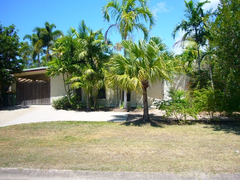 Kewarra Beach QLD 4879
