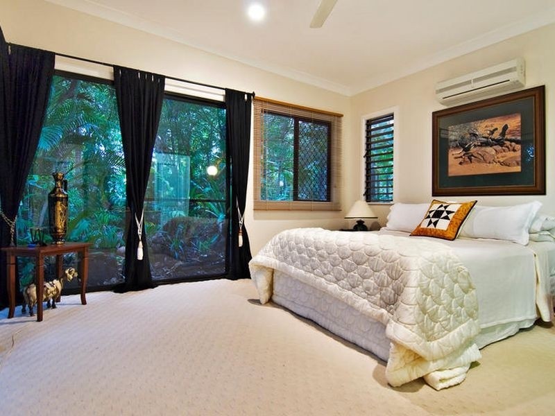 13-15 Griffiths Street, Cairns QLD 4870