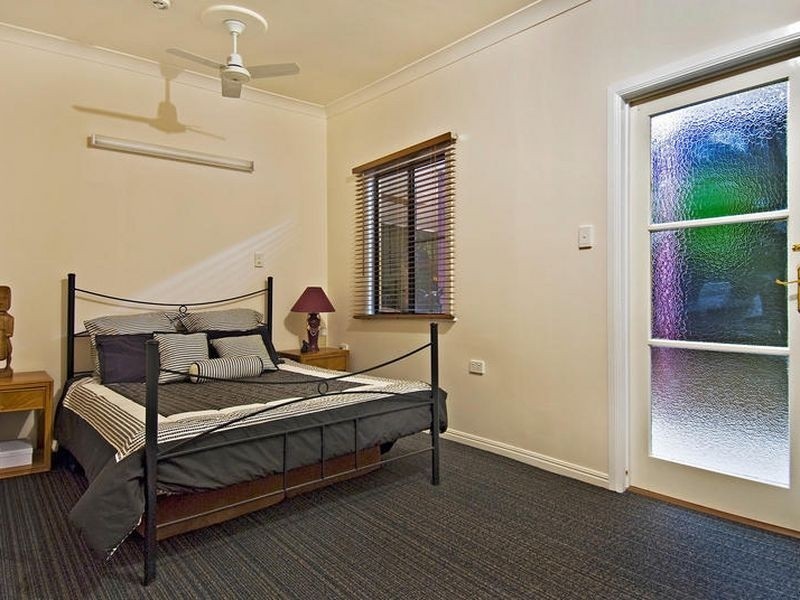 13-15 Griffiths Street, Cairns QLD 4870