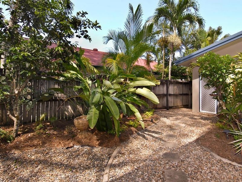 15 Rainy Mountain Place, Smithfield QLD 4878