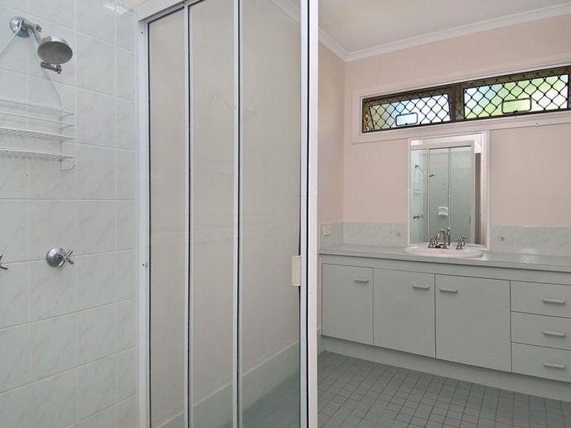 15 Rainy Mountain Place, Smithfield QLD 4878