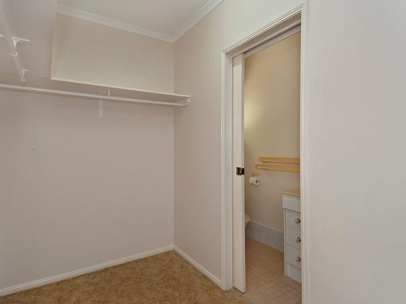 15 Rainy Mountain Place, Smithfield QLD 4878