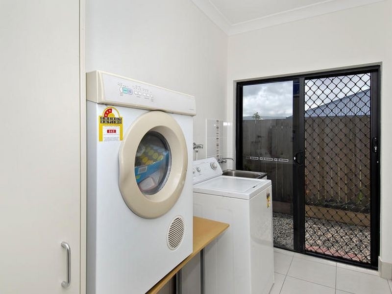 3 Norwood Crescent, Trinity Park QLD 4879