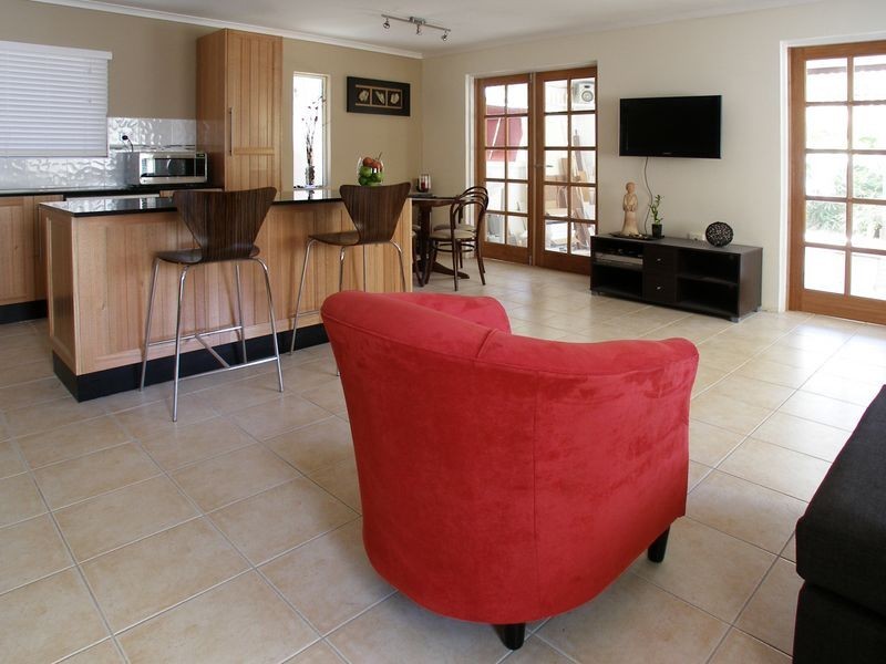 16 Palm Street, Holloways Beach QLD 4878