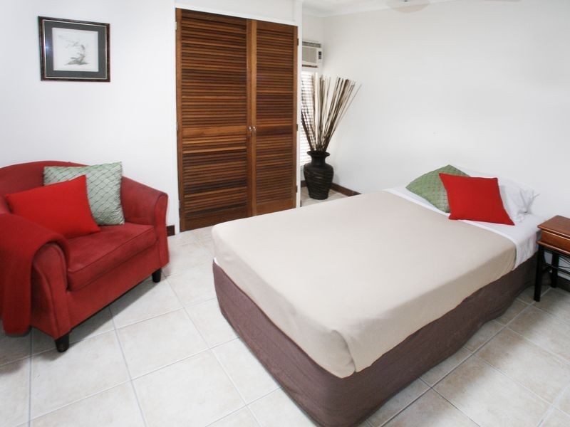 16 Palm Street, Holloways Beach QLD 4878