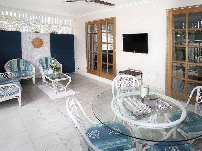 16 Palm Street, Holloways Beach QLD 4878