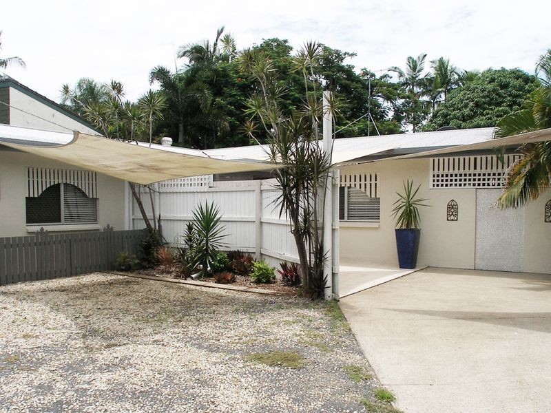 16 Palm Street, Holloways Beach QLD 4878