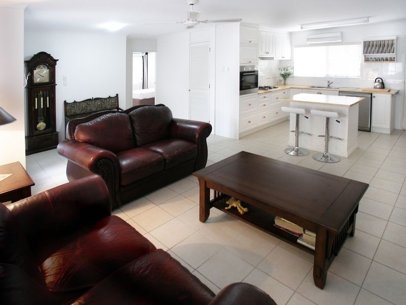 16 Palm Street, Holloways Beach QLD 4878